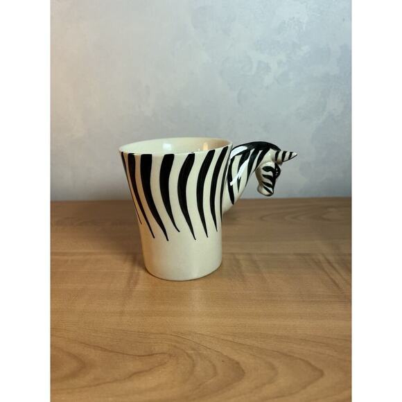 Pier 1 Imports Stoneware Zebra Coffee/Tea Mug - Picture 1 of 7